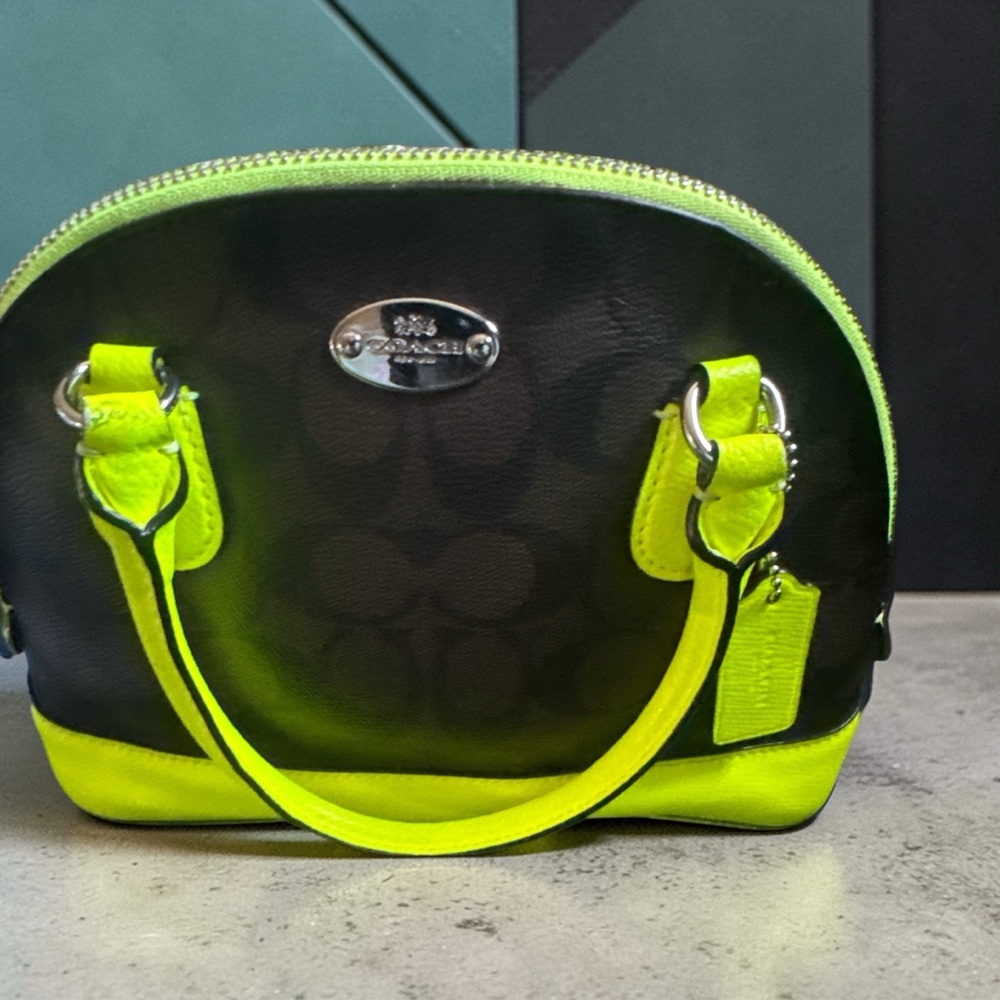 Coach Mini Cora Domed Satchel w/Coach Coin Purse (dust bag) - Picture 2 of 10